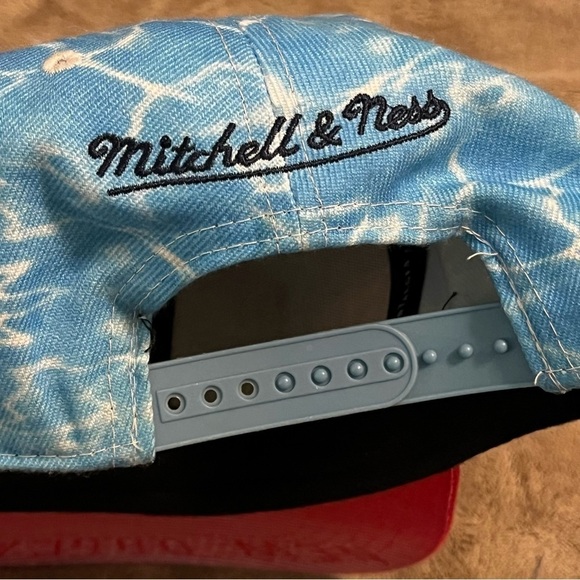 Mitchell & Ness New Orleans Pelicans Hat NBA Snap Back Embroidered Blue Water - Picture 7 of 11